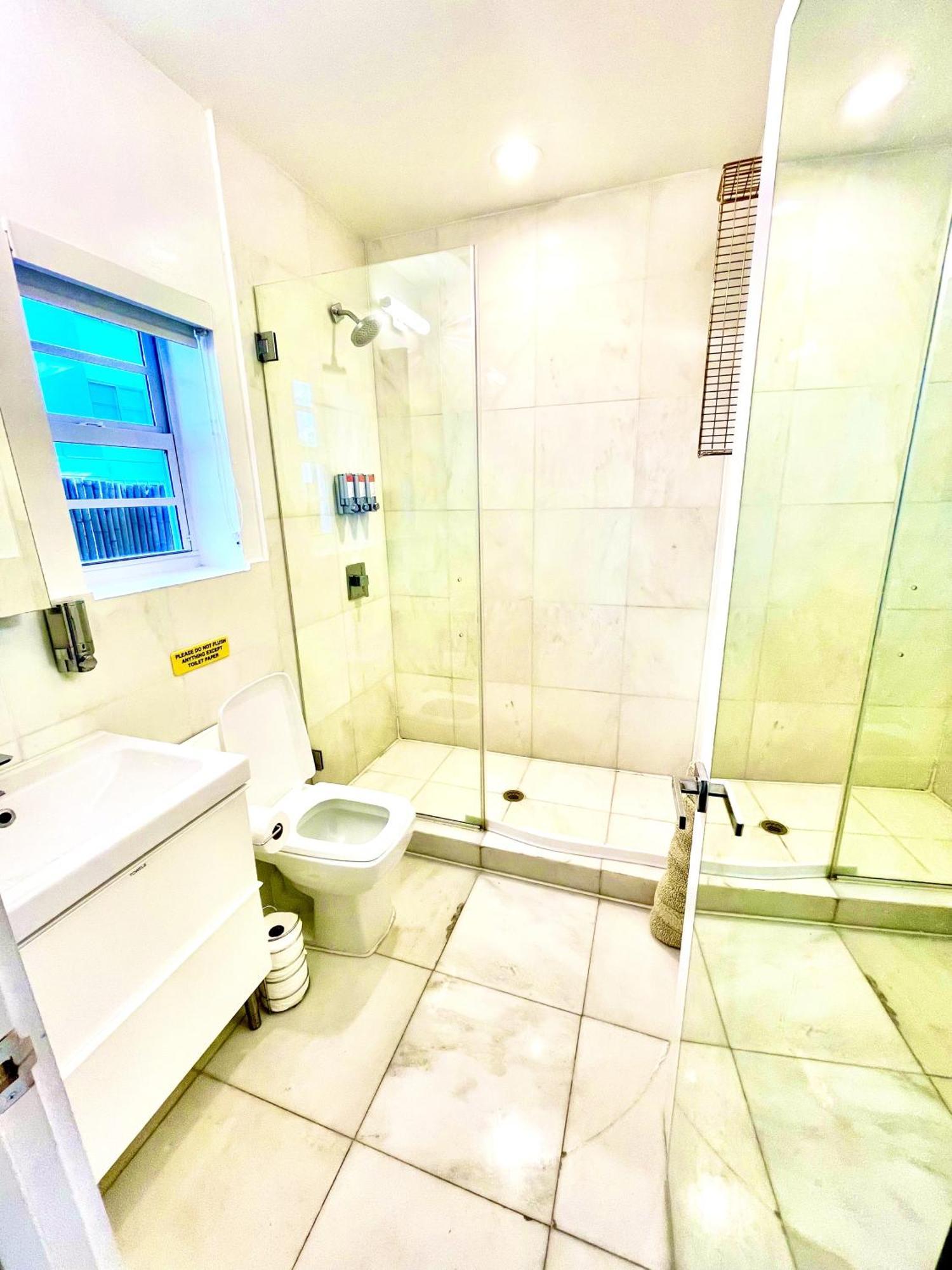 20 Guests Luxurious South 2 Apartment