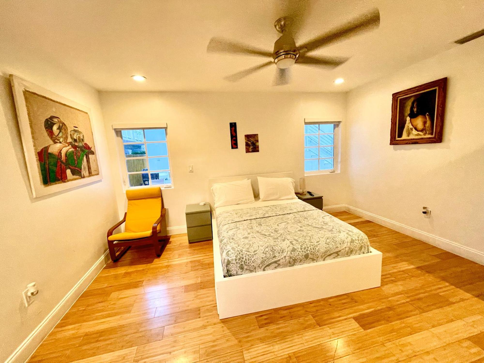 20 Guests Luxurious South 2 *