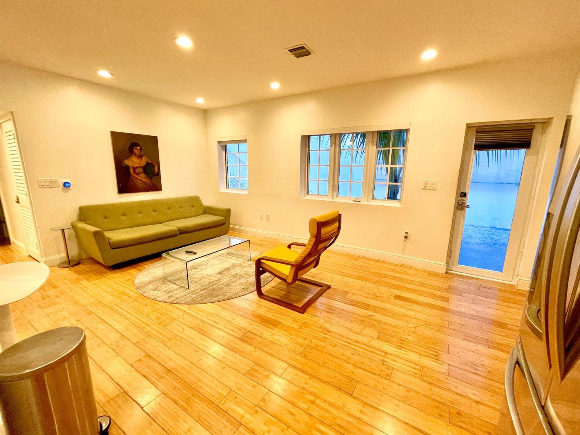Apartment 20 Guests Luxurious South 2