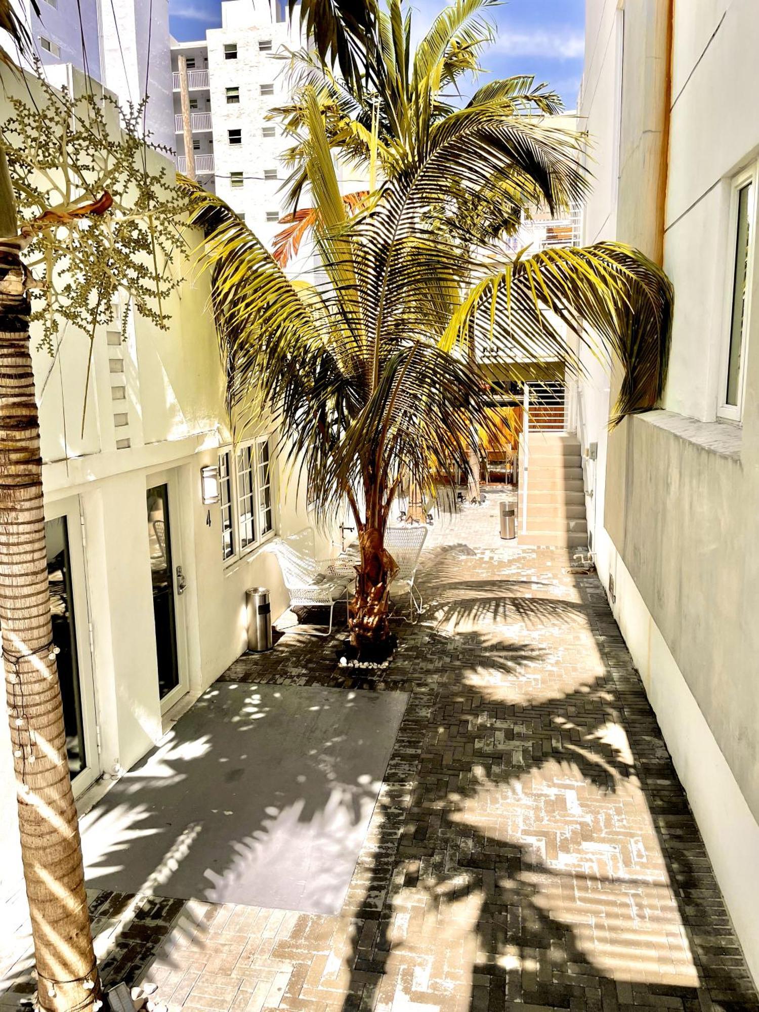 20 Guests Luxurious South 2 Miami Beach